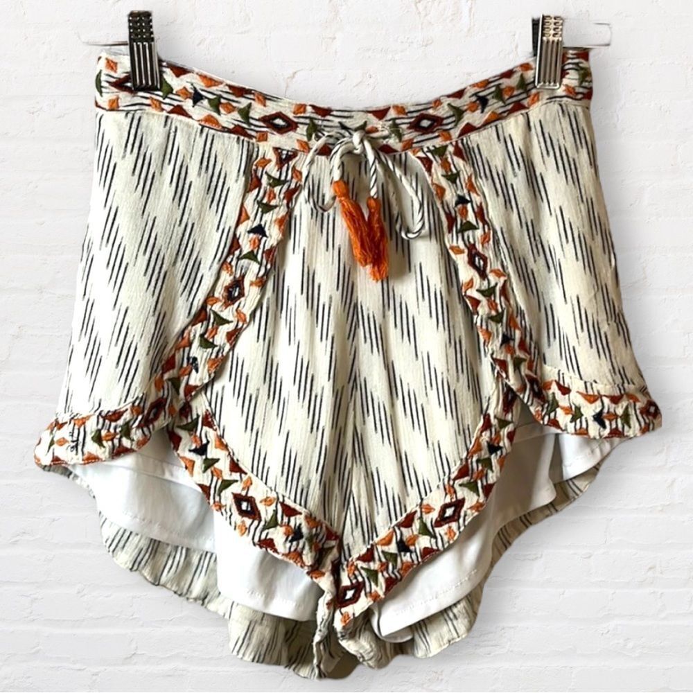 JAPNA colorful patterned shorts lined lightweight fabric elastic waist SZ M